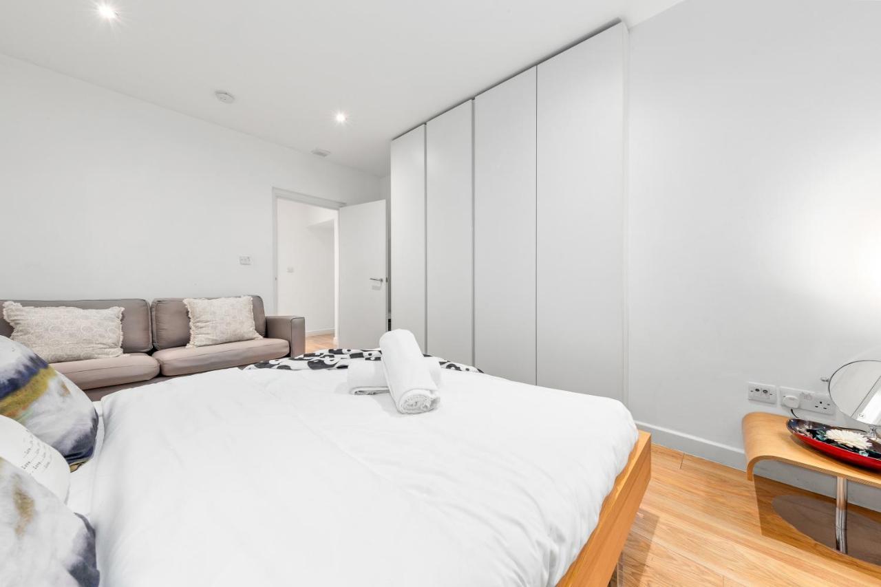 3-Bedroom Flat In London Sleeps 14 Hy1 Exterior foto